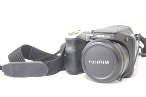 【返品保証】 【便利な単三電池で使用可】フジフィルム Fujifilm Finepix S8100fd 18x コンパクトデジタルカメラ v8181