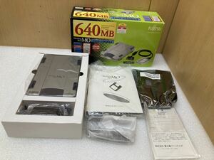 HY2211 未使用保管品　FMO-640WS3 富士通　640MB 3.5インチ 外付用 MOドライブ SCSIカード付き　0615