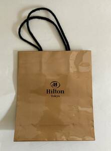 【新品、未使用】ヒルトンホテル　Hilton Hotel 紙袋　金色　20×17.5×7cm