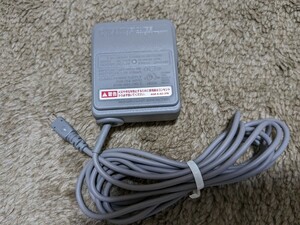 美品　任天堂純正品　ゲームボーイアドバンス　GBA　ACアダプター　AGB-009