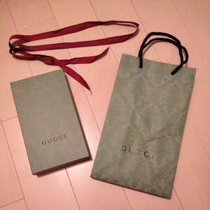 GUCCI　グッチ　空箱と手提げ袋