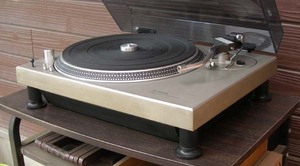 ■Techinics テクニクス　初代のダイレクト・プレイヤー　SL-1200