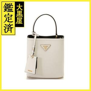 PRADA プラダ パニエ スモール ホワイト／ブラック サフィアーノ 1BA217【430】2148103663864