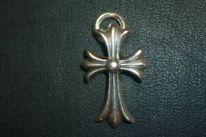 CHrome hearts CH cross 