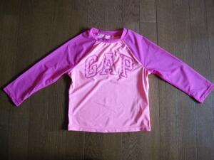 新品☆Gapkids★ラッシュガード　 S140