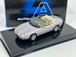 中古品 1/43 ジャガー XK8 CABRIO PLATINUM 