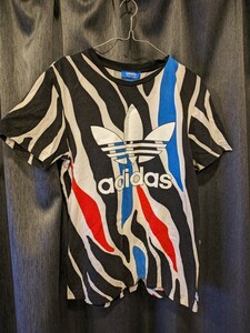 adidas　ゼブラ柄　トレフォイルロゴ　Tシャツ