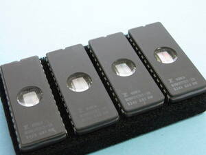 ★ FUJITSU. EPROM . MBM27C512. ８個セット 美品（消去確認済み) A-418★