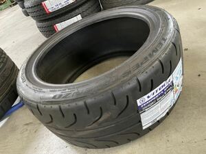 V12）在庫のみの大特価タイヤ！ヴィツァーテンペスタENZO V01R 235/40R17 1本のみ！送料込み