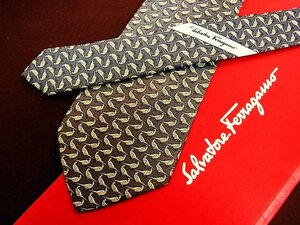 ♪3520D♪状態並品【雉 キジ 鳥 柄】フェラガモ【Ferragamo】ネクタイ