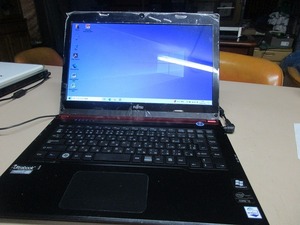 FUJITSU LIFEBOOK UH55/H Windows10 ジャンク