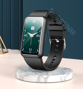 多機能腕時計スマートウォッチ　防水　フルスクリーン　Bluetooth　スマートスポーツブレスレット　プレゼント/ギフト