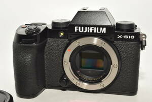 240653★ほぼ新品★富士フイルム(FUJIFILM) ミラーレス デジタルカメラ X-S10 ボディ F X-S10 ブラック