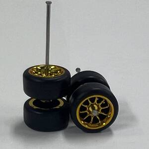 1/64 ミニカー 交換用ホイール 10本スポークゴールド 4本セット 車軸付 ホイール直径8ミリ タイヤ外径11ミリ タイヤ厚み５ミリ【mmw73】