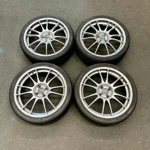 タイヤ付き社外ホイール4本　O・Z RACING ULTRALEGGERA(ウルトラレッジェーラ)　クリスタルチタン　18×7J　+42　100　4穴　215/35R18