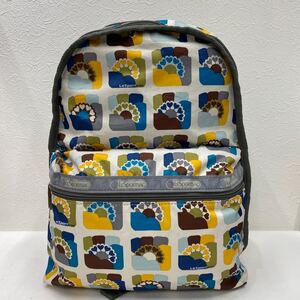 □3−3326 LeSportsac レスポートサック リュック バックパック ハート柄 マルチカラー ナイロン 軽量 カジュアル レディース