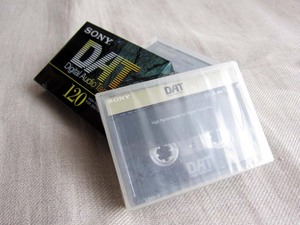 DAT. SONY DT-120*2(未使用)・maxell DM60DT(録音済中古) DATカセットテープ計3本