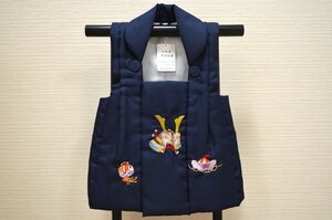 七五三　男の子　かわいい被布　兜　刺繍柄　紺 【３歳用】　ngs-hifu-02m