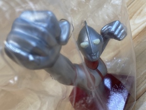 ①ウルトラマン変身パースモデル 「ウルトラマンシリーズ 円谷倉庫」 バンダイ