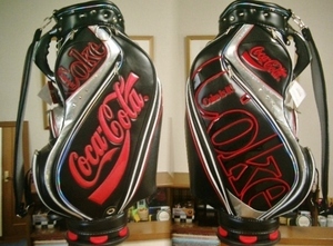 未使用　コカ・コーラ　Ｃｏｃａ Ｃｏｌａ　迫力ボディ＆デザイン　合皮×エナメル素材　黒赤シルバー　ゴルフバッグ