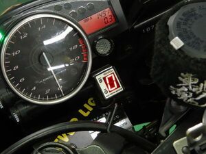 YZF-R6(RJ11/RJ15/06-12)用 シフトポジションインジケーター｜プロテック/PROTEC