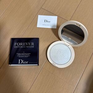 新品　Dior ディオール スキン　フォーエヴァークチュール　ルミナイザー　フェイスパウダー03 パールグロウ