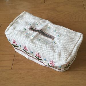 ハンドメイド　作品　ティッシュカバー　ティッシュケース　②