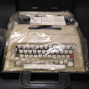 【希少品★動作未確認】Olivetti　オリベッティ　タイプライター　Olivetti lettera35　　★ｋ3