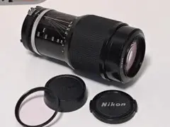 美品　Zoom-NIKKOR 80-200mm 1:4.5（保護フィルター付属）