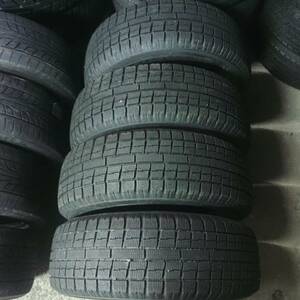 195/65R15バリ山バリ溝トーヨースタッドレス冬イボ付き4本セット日本製ノアヴォクシーアイシスステップワゴンセレナプリウスウィッシュ