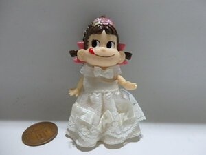 ★F139☆不二家　プリティペコちゃん　ウエディングドレス ☆フィギュア　キーホルダー　ミニチュア