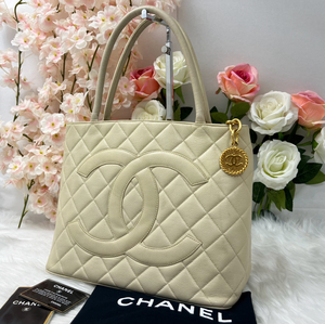 1円スタート シャネル CHANEL キャビアスキン マトラッセ 復刻トート ハンドバッグ ホワイト 肩掛け デカココ ４番台 ギャランディ