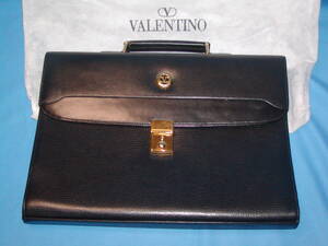 ◆ほぼ新品◆ヴァレンティノ ガラヴァーニ Valentino Garavani ブラック ビジネスバッグ 本革