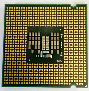 【中古パーツ】複数購入可 CPU Intel Core 2 Quad Q8200 2.66GHz SLB5M Socket LGA775 4コア 動作品 パソコン本体用