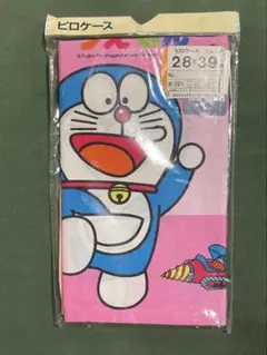 ★★ ドラえもん　枕カバー￼ レトロ柄 新品 ピロケース★★