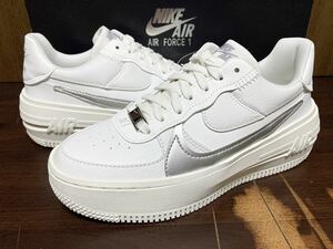 22年製 NIKE W AF1 PLT.AF.O WMNS AIR FORCE エアフォース プラットフォーム スニーカー【DJ9946-101】ホワイト シルバー 白×銀 22cm