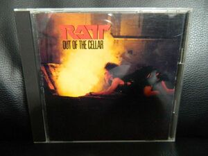 (37)　 RATT　　 / 　OUT OF THE CELLAR　　　　日本盤　　ジャケ、日本語解説 経年の汚れあり　　※6/4からの発送です。