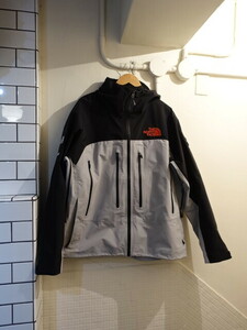 Supreme × THE ノースフェイス　マウンテンパーカー　新品同様　North Face Taped Seam Shell Jacket Grey - 22FW　サイズ