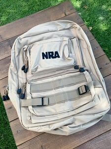 NRA バックパック】リュックサック: 全米ライフル協会色ライトブラウン / 狩猟 射撃 シューティング ハンティング