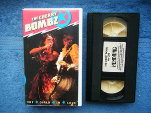 即決中古VHSビデオ・輸入版 THE CHERRY BOMBZ 元ハノイロックス・アンディ・マッコイがいたバンド / 曲目・詳細は写真5～8をご参照