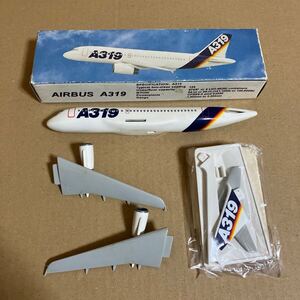 ■FLIGHT MINIATURES 1/200 エアバスハウスカラー A319 スナップフィットモデル【中古品】■AIRBUS