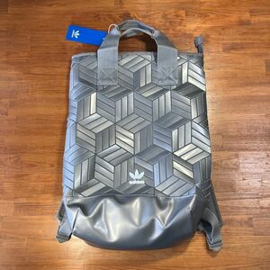 【送料無料／新品】アディダス adidas ROLL TOP BACKPACK 3D FM6310　DOVGRY ダブグレー　バックパック/リュック　完売品/レア