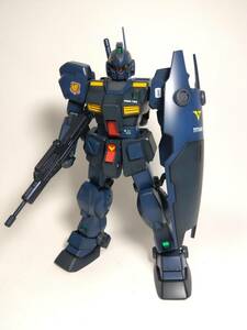 RGM-79Q ジム・クゥエル 1/100 マスターグレード塗装済み完成品