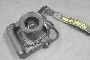 193 Nikon D800E ED AF NIKKOR 18-35mm 1:3.5-4.5 D MB-D12