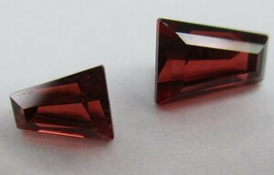 J-301　ガーネット　0.9ct 0.45ct　ルース　2ピース　宝石　