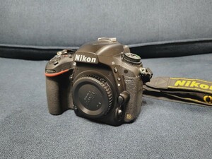 中古 Nikon D750 ボディ バッテリーグリップ　バッテリー2つ付き