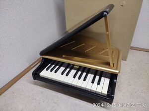 カワイ　ミニグランドピアノ　KAWAI　ブラック