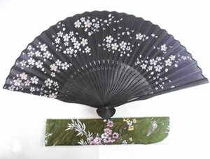 優しい天然素材扇子　絹製　黒桜柄　挿し袋付き