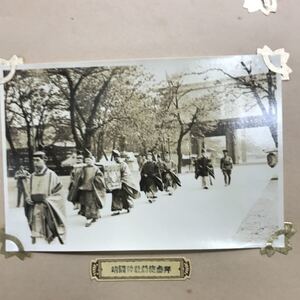 KS116 戦前写真 「靖国神社勅使参拝」皇室 皇族 写真 当時物 大日本帝国 昭和天皇 白黒 モノクロ 時代資料 希少資料 旧日本軍 古写真