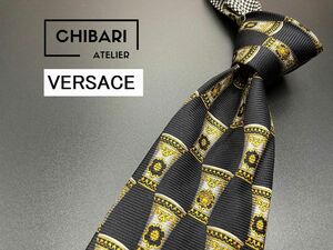 【超美品】VERSACE　ヴェルサーチ　メデューサロゴ柄　ネクタイ　3本以上送料無料　ブラック　0505247